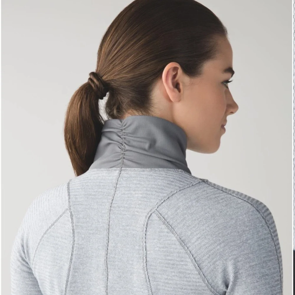 SALE!!! Lululemon Runderful half zip jacket size 4